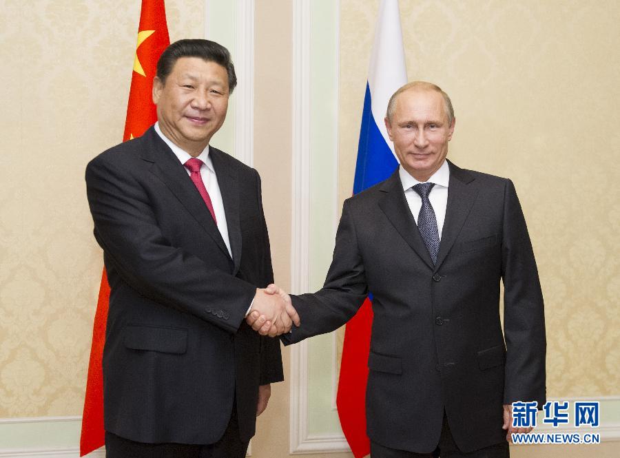 9月11日，中國(guó)國(guó)家主席習(xí)近平在塔吉克斯坦首都杜尚別會(huì)見俄羅斯總統(tǒng)普京。 新華社記者 黃敬文 攝 