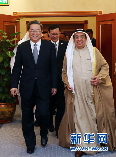 11月6日，正在巴林進行正式友好訪問的全國政協(xié)主席俞正聲在麥納麥會見巴林副首相穆罕默德。 新華社記者劉衛(wèi)兵攝