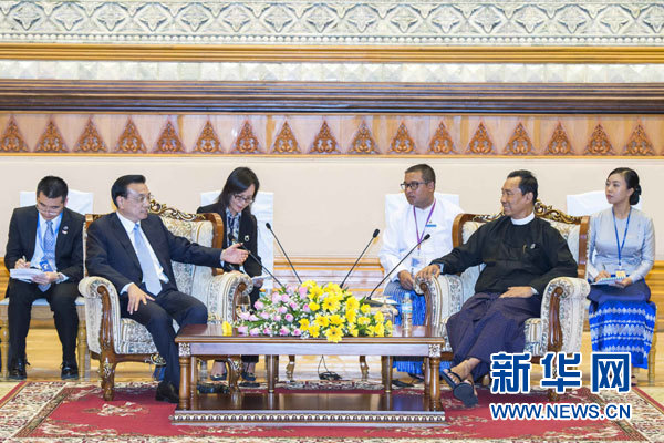 11月14日，中國國務(wù)院總理李克強(qiáng)在內(nèi)比都會見緬甸聯(lián)邦議會議長兼人民院議長吳瑞曼。新華社記者 王曄 攝
