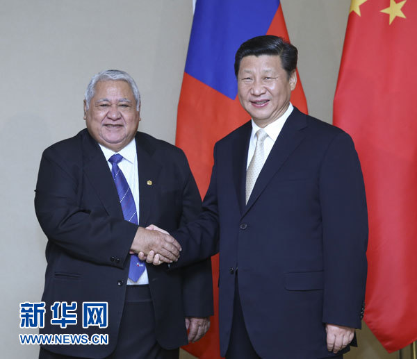 11月22日，中國國家主席習(xí)近平在斐濟楠迪會見薩摩亞總理圖伊拉埃帕。 新華社記者姚大偉攝