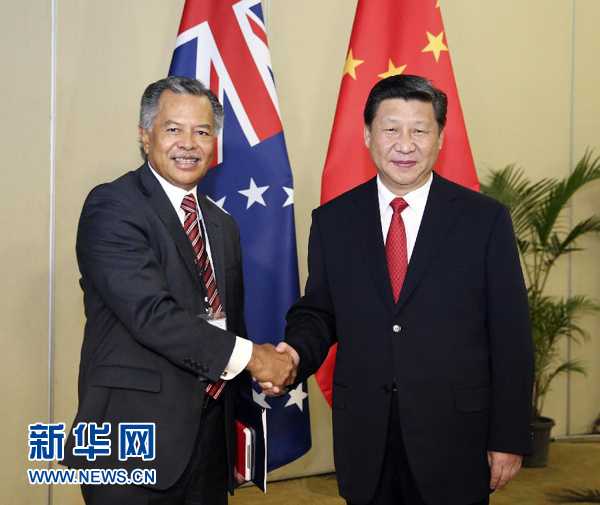 11月22日，國家主席習(xí)近平在斐濟楠迪會見庫克群島總理普納。新華社記者丁林攝 