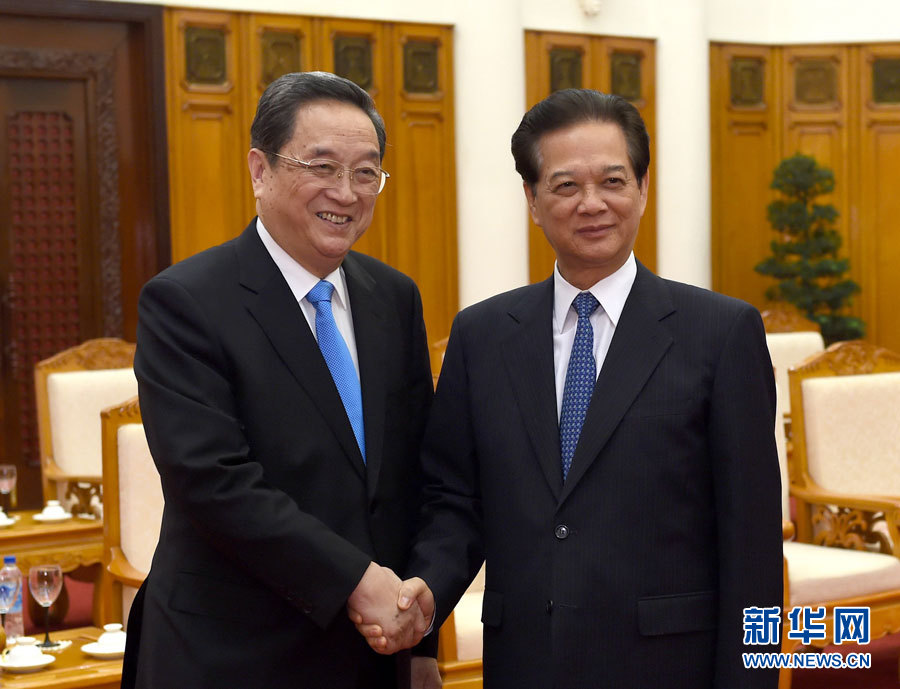 12月25日至27日，中共中央政治局常委、全國(guó)政協(xié)主席俞正聲對(duì)越南進(jìn)行正式訪問(wèn)。這是12月26日，俞正聲在河內(nèi)會(huì)見(jiàn)越南政府總理阮晉勇。 新華社記者馬占成攝