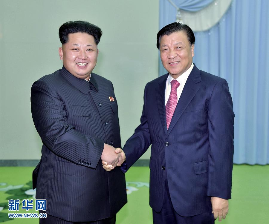 10月9日，中共中央政治局常委、中央書記處書記劉云山在平壤百花園迎賓館會見朝鮮勞動黨第一書記金正恩。 新華社記者 李濤 攝
