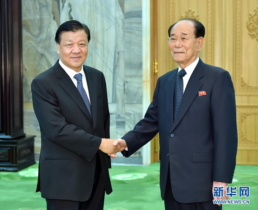 10月10日，正在朝鮮訪問的中共中央政治局常委、中央書記處書記劉云山在平壤會見朝鮮勞動黨中央政治局常委、最高人民會議常任委員會委員長金永南。 新華社記者 李濤 攝