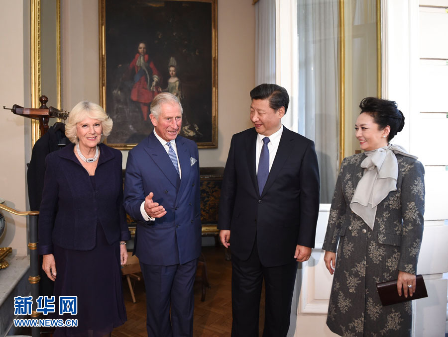 10月20日，國家主席習(xí)近平和夫人彭麗媛在倫敦會見英國查爾斯王儲夫婦。 新華社記者 謝環(huán)馳 攝