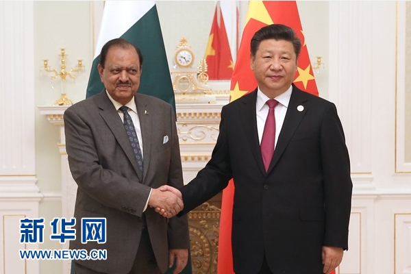 6月23日，國(guó)家主席習(xí)近平在塔什干會(huì)見巴基斯坦總統(tǒng)侯賽因。新華社記者馬占成攝