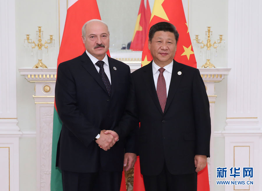  6月24日，國(guó)家主席習(xí)近平在塔什干會(huì)見(jiàn)白俄羅斯總統(tǒng)盧卡申科。新華社記者 蘭紅光 攝 
