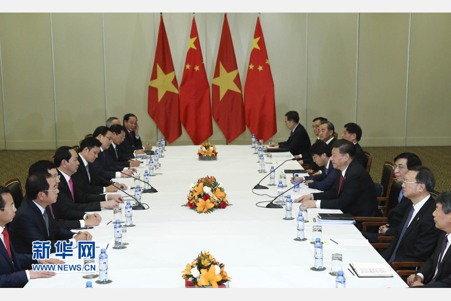 11月19日，國家主席習(xí)近平在利馬會見越南國家主席陳大光。新華社記者 龐興雷 攝 