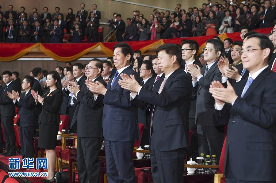 （時政）（1）朝鮮友好藝術團在京訪演 栗戰(zhàn)書、王滬寧分別出席有關活動