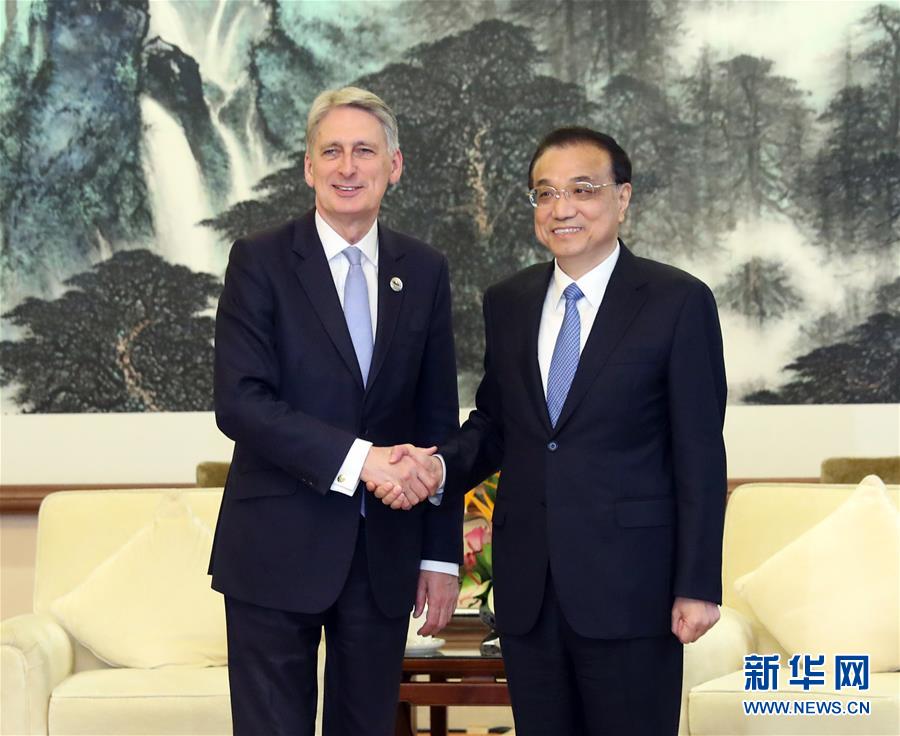 （時政）李克強會見英國首相特別代表、財政大臣哈蒙德