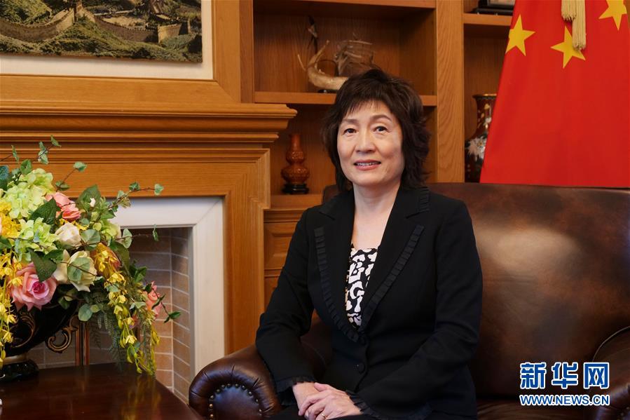 （習(xí)近平出訪配合稿·圖文互動）專訪：中希關(guān)系已成為不同國家間和平相處、合作共贏的典范——訪中國駐希臘大使章啟月