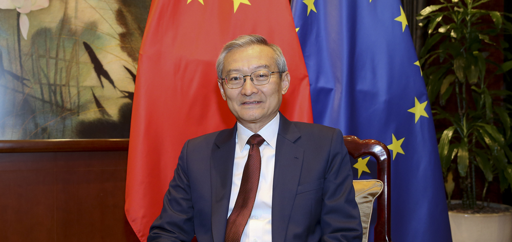 專訪：中歐已形成“你中有我、我中有你”的利益交融格局——訪中國(guó)駐歐盟使團(tuán)團(tuán)長(zhǎng)張明
