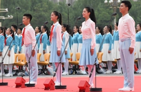 聽(tīng)共青團(tuán)員和少先隊(duì)員的心聲：請(qǐng)黨放心，強(qiáng)國(guó)有我！