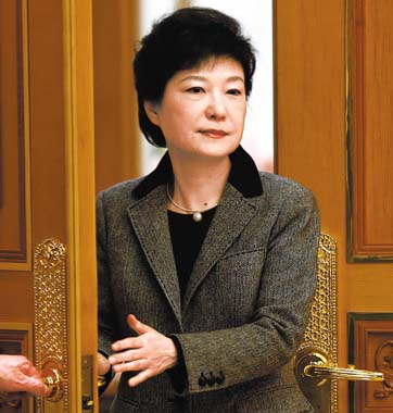樸槿惠給隨訪(fǎng)官員下“禁酒令”