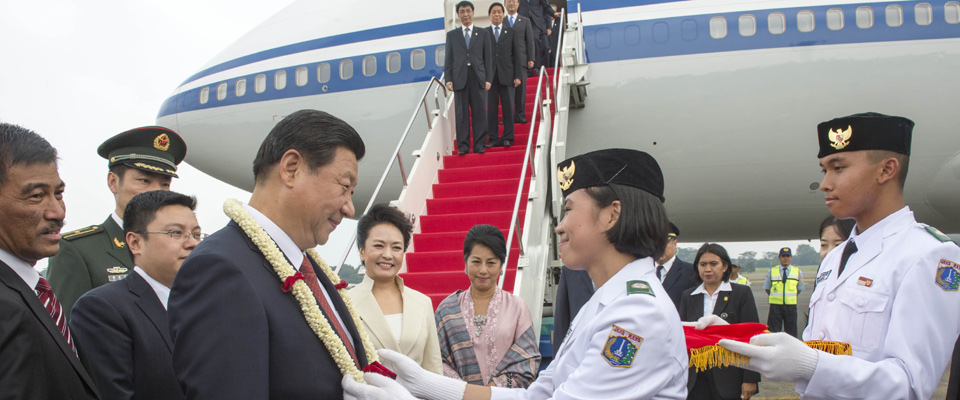 習(xí)近平抵達(dá)雅加達(dá)開(kāi)始對(duì)印度尼西亞進(jìn)行國(guó)事訪(fǎng)問(wèn)