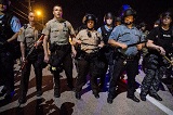 弗格森的警察為啥這么“牛”？
